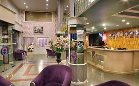 โรงแรมไฮเวย์